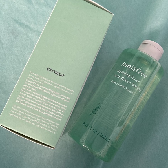 Innisfree Refining Toner with Green Barley - Picture 3 of 5